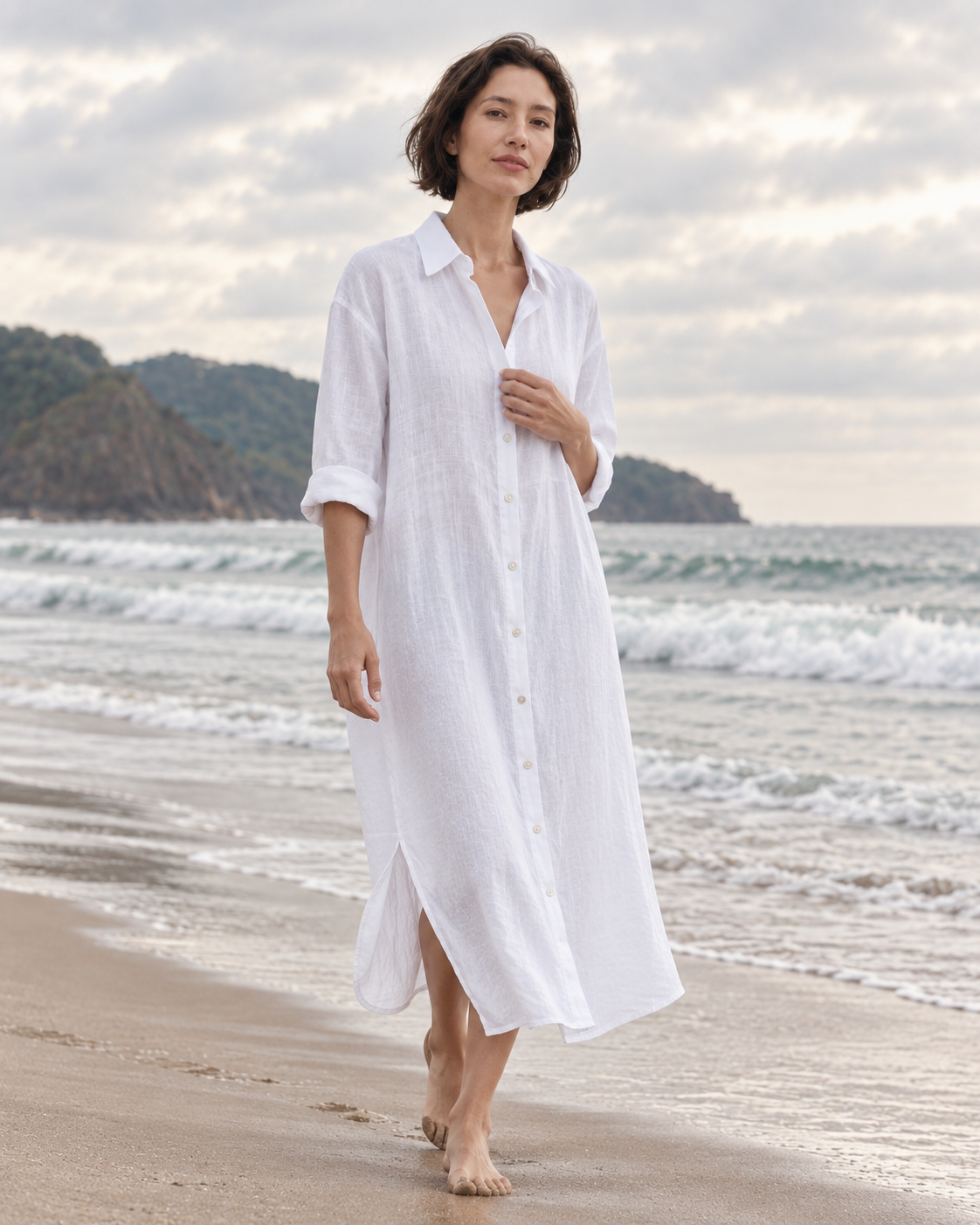 Vestido Trama Larga de lino color beige RAIZO, prenda puesta en modelo