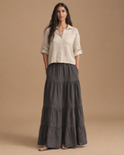 Blusa Hebra RAIZO 100% lino color Lino Natural, detalle de textura y calce